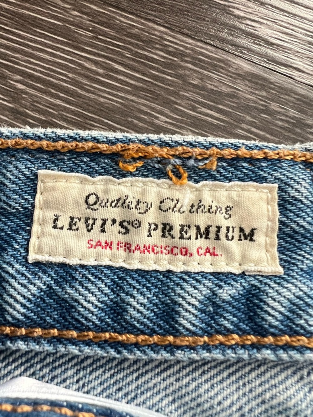 Levi's Premium Distressed 501 S Skinny Big E High-Rise Jeans - Picture 10 of 14
